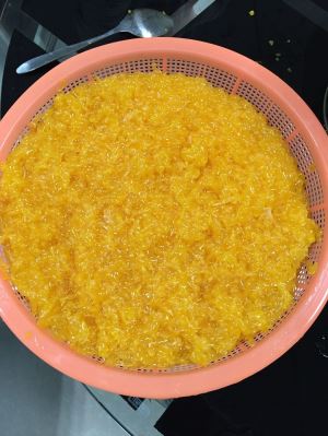 18 kg Tangerine Orange Sacs, milles on 57 massiprotsenti
